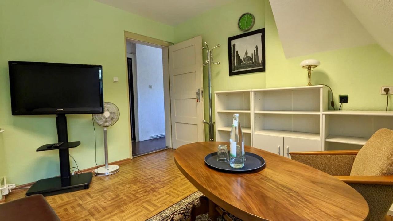 Grosse Ferienwohnung Mit Loggia Und Garten In Cottbus Luaran gambar